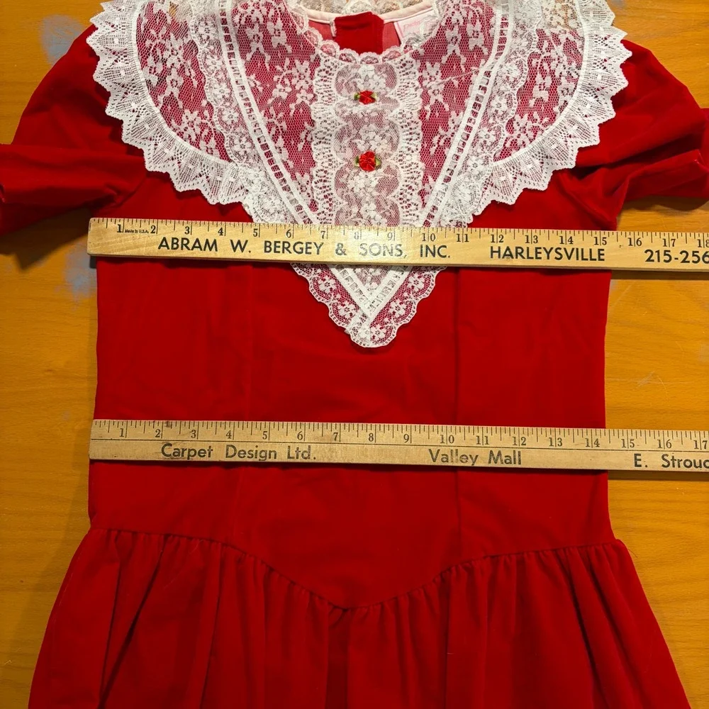 Vintage Picture Perfect Red Velvet Lace Collar Dress Girls Size 10 USA Holiday